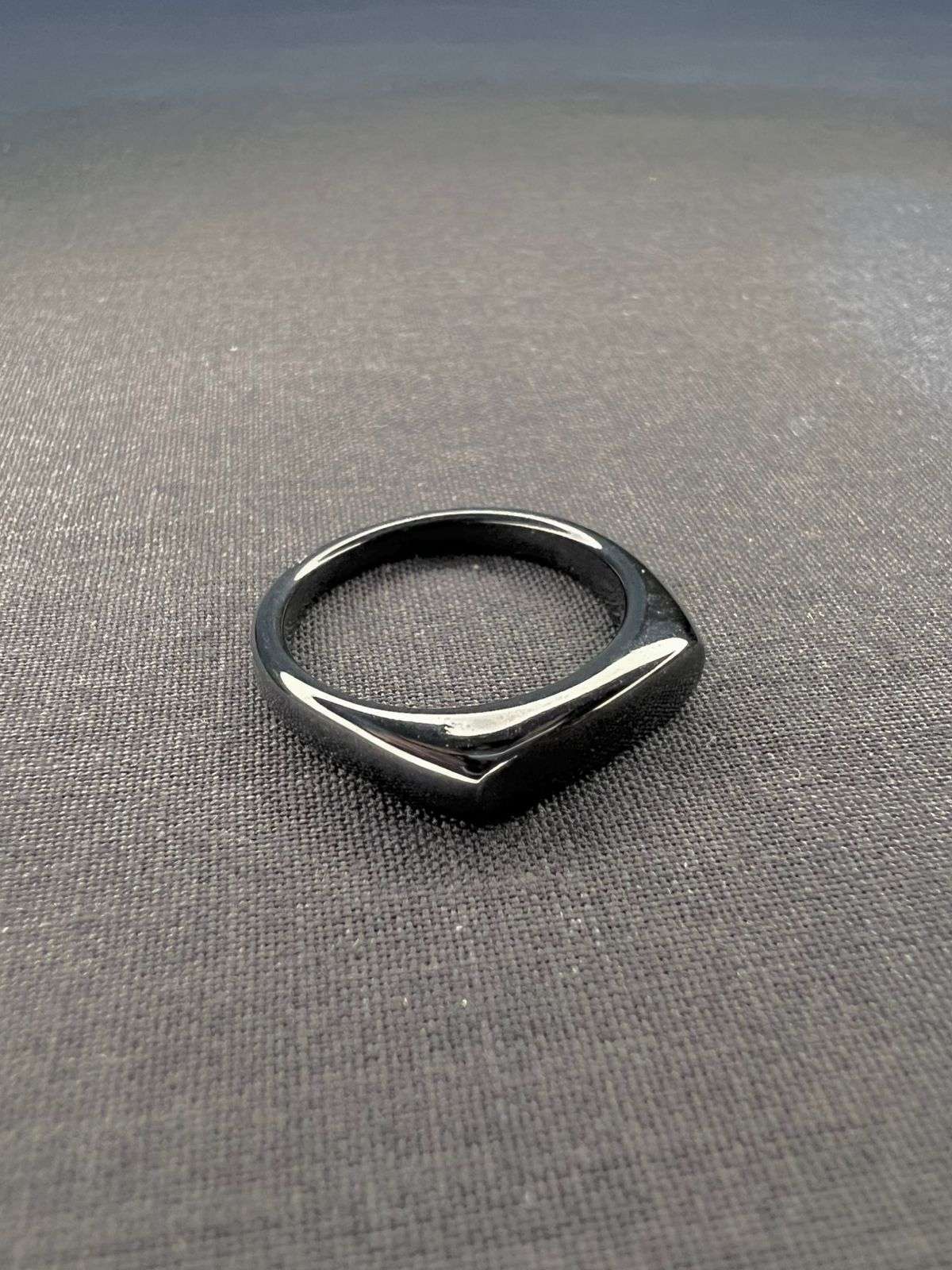 signet black signet black